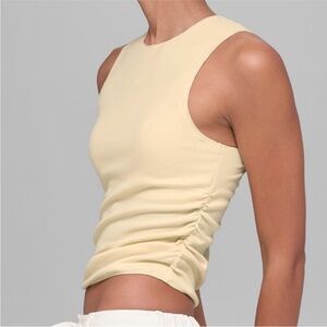 SOLD—- ALO YOGA Ribbed En Pointe
Tank Top Candlelight Yellow - XXS